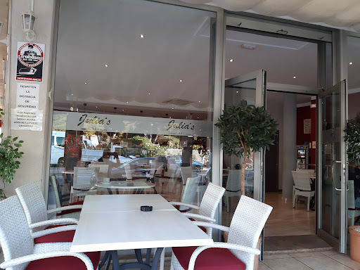 Julia's Café