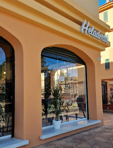 Heladeria by Jeff y Aurélie