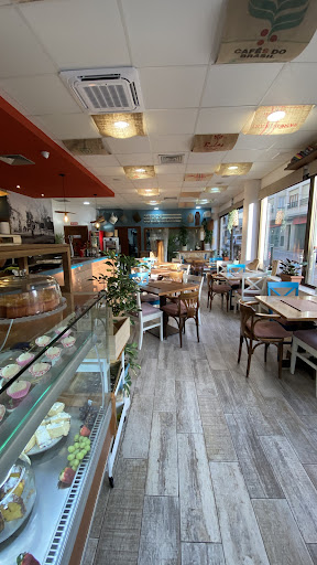 Bon Gust Bistro Café