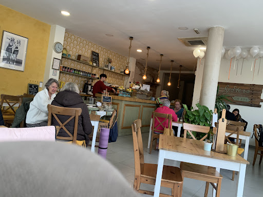 Sisters café & bar