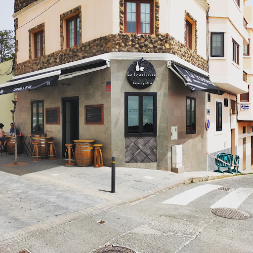 Taberna La Trastienda de Moya Quesos y Vinos