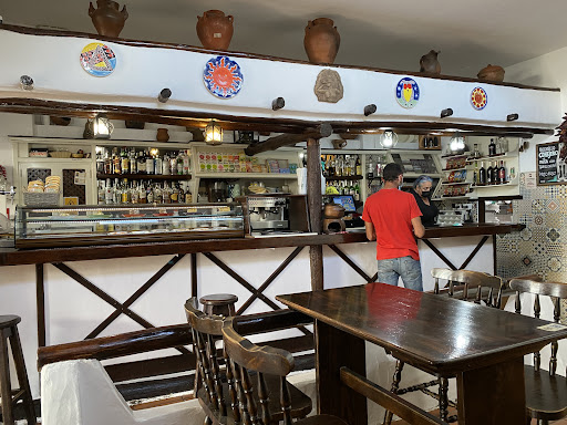 Bar Cafetería La Tahona