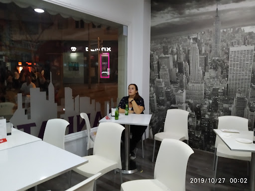 CAFE MANHATTAN