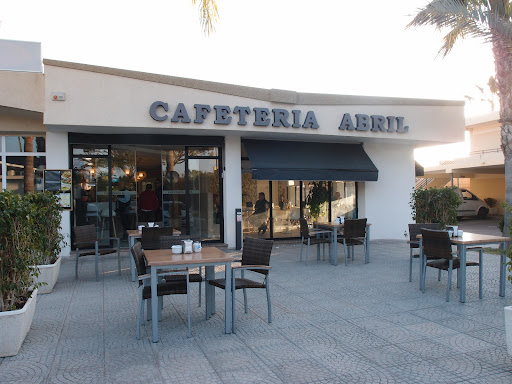 Cafetería Abril / Casa Salvi