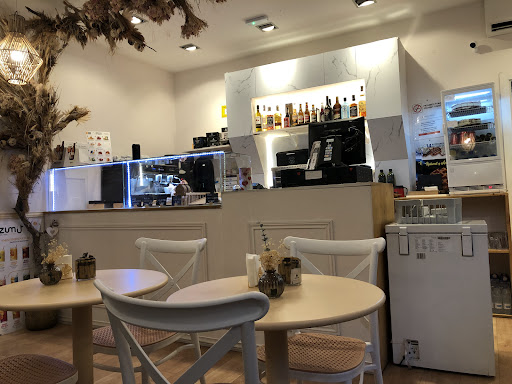 Dalt Vila cafe
