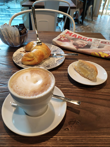 Dominga Pastelería Cafetería