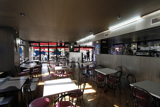 Cafeteria-Bar Dickens