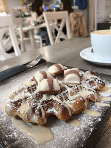 Cafeteria creperia Delicies