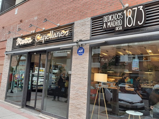 Viena Capellanes