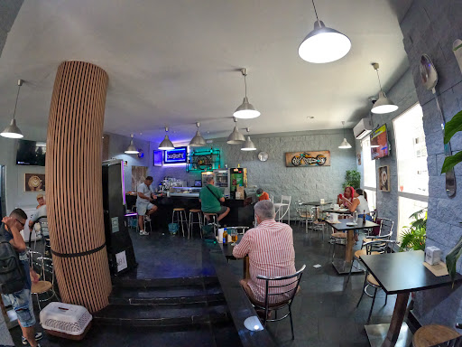 Café Bugaty Bar