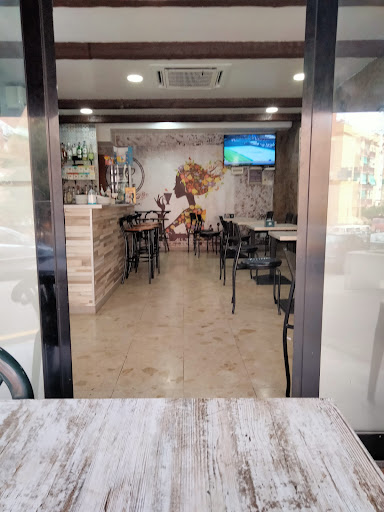Cafeteria Manu
