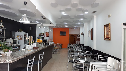 Hostal Restaurante Miguel y Juani